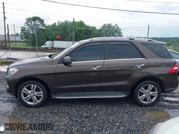 2014 Mercedes-Benz M 350 with VIN 4JGDA5JB4EA334430, listed as a IAAI auction lot 42503479 with 181,983 mi miles and . Bid and sale history available at DreamBid. Image 14.