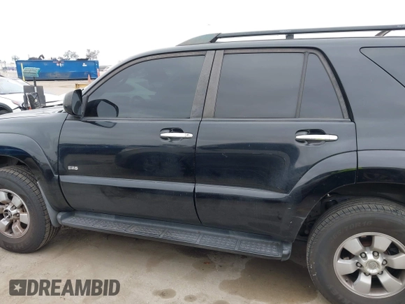 2006 Toyota 4Runner SR5 with VIN JTEZU14R560083004, listed as a IAAI auction lot 42087246 with 282,313 mi miles and . Bid and sale history available at DreamBid. Image 14.