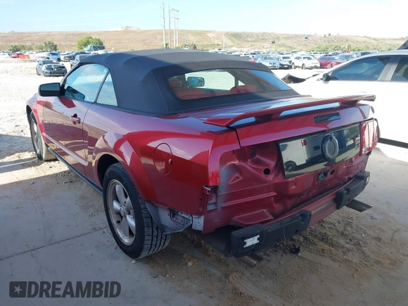 2007 Ford Mustang GT Deluxe with VIN 1ZVHT85HX75286862, listed as a IAAI auction lot 42168563 with 108,446 mi miles and . Bid and sale history available at DreamBid. Image 3.