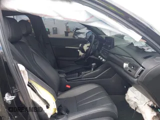 2024 Acura Integra w/A-Spec Package z VIN 19UDE4H36RA014387, wystawiony jako IAAI lot #42064339 z przebiegiem 15 977 mil mil oraz . Historia ofert i sprzedaży dostępna na DreamBid. Obrazek 5.
