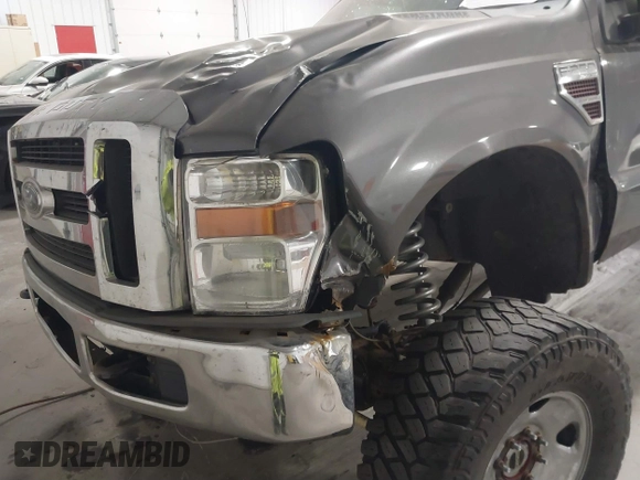 2008 Ford Super Duty F-250 SRW XL with VIN 1FTSX21R08EA75602, listed as a IAAI auction lot 41209751 with 138,517 mi miles. Bid and sale history available at carsss.com. Image 6.