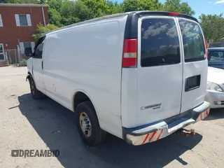 2010 Chevrolet Express Cargo z VIN 1GCZGFBA9A1110682, wystawiony jako IAAI lot #42746096 z przebiegiem 283 440 mil mil oraz . Historia ofert i sprzedaży dostępna na DreamBid. Obrazek 3.