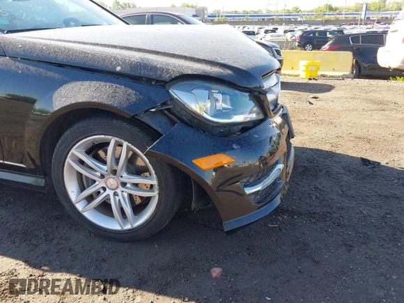 2013 Mercedes-Benz C 300 Sport with VIN WDDGF8AB5DG075257, listed as a IAAI auction lot 42197745 with 19,571 mi miles and . Bid and sale history available at carsss.com. Image 17.