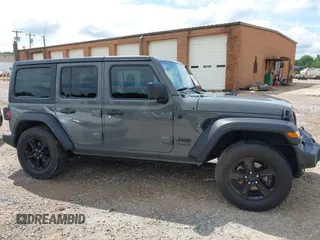 2020 Jeep Wrangler Unlimited Freedom with VIN 1C4HJXDG2LW186027, listed as a IAAI auction lot 42449664 with 87,869 mi miles and . Bid and sale history available at DreamBid. Image 13.