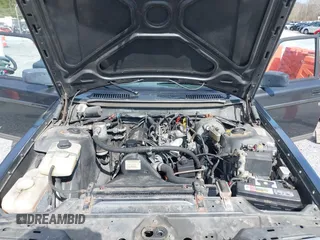 1992 Volvo 240 z VIN YV1AS8802N1469927, wystawiony jako IAAI lot #41927549 z przebiegiem 244 093 mil mil oraz . Historia ofert i sprzedaży dostępna na DreamBid. Obrazek 10.