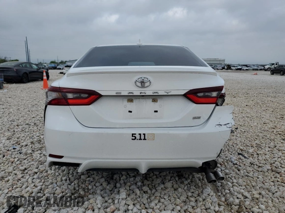2022 Toyota Camry SE with VIN 4T1G11AKXNU702906, listed as a Copart auction lot 51081115 with 39,702 mi miles and Clean Title. Bid and sale history available at DreamBid. Image 6.