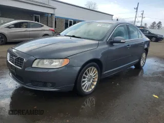 2008 Volvo S80 3.2L with VIN YV1AS982481060940, listed as a Copart auction lot 51088435 with 166,165 mi miles and Salvage Title. Bid and sale history available at carsss.com. Image 1.