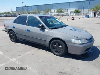 2000 Honda Accord EX z VIN 1HGCG1654YA011639, wystawiony jako IAAI lot #42261546 z przebiegiem 319 203 mil mil oraz . Historia ofert i sprzedaży dostępna na DreamBid. Obrazek 1.