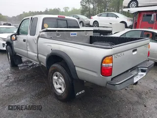 2004 Toyota Tacoma with VIN 5TEWN72N04Z430419, listed as a IAAI auction lot 41982507 with 191,802 mi miles and . Bid and sale history available at DreamBid. Image 3.
