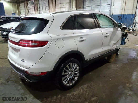 2016 Lincoln MKC Reserve with VIN 5LMCJ3C97GUJ30620, listed as a Copart auction lot 85452374 with NaN miles and Clean Title. Bid and sale history available at carsss.com. Image 3.