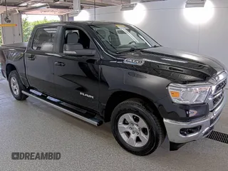 2022 Ram 1500 Big Horn z VIN 1C6RRFFG3NN179009, wystawiony jako IAAI lot #42521052 z przebiegiem 60 189 mil mil oraz . Historia ofert i sprzedaży dostępna na DreamBid. Obrazek 1.