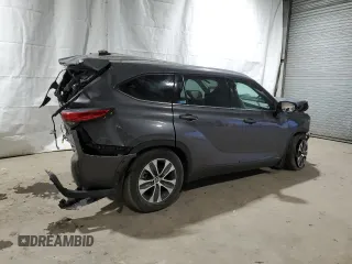 2022 Toyota Highlander Hybrid XLE z VIN 5TDGBRCH9NS556553, wystawiony jako Copart lot #88440005 z przebiegiem 76 389 mil mil oraz Czysty tytuł • Clean title. Historia ofert i sprzedaży dostępna na DreamBid. Obrazek 3.
