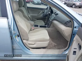 2009 Toyota Camry z VIN 4T1BE46K49U840634, wystawiony jako IAAI lot #42248507 z przebiegiem 135 115 mil mil oraz . Historia ofert i sprzedaży dostępna na DreamBid. Obrazek 5.