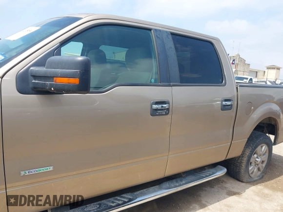 2012 Ford F-150 XL z VIN 1FTFW1CT0CFA56798, wystawiony jako IAAI lot #42155059 z przebiegiem 205 460 mil mil oraz . Historia ofert i sprzedaży dostępna na DreamBid. Obrazek 14.