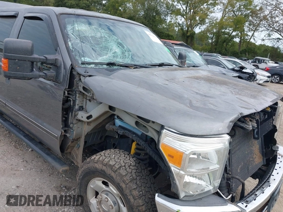 2011 Ford F-250 XL with VIN 1FT7W2A68BEB68809, listed as a IAAI auction lot 40592632 with 189,675 mi miles and . Bid and sale history available at carsss.com. Image 6.