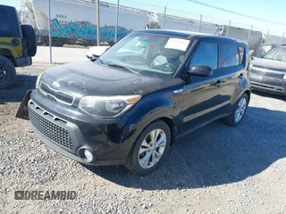 2015 Kia Soul + with VIN KNDJP3A53F7146064, listed as a IAAI auction lot 41724882 with 102,444 mi miles. Bid and sale history available at carsss.com. Image 2.