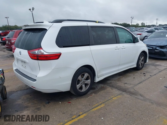 2020 Toyota Sienna LE Auto Access Seat with VIN 5TDKZ3DC5LS068784, listed as a IAAI auction lot 41207987 with 94,118 mi miles. Bid and sale history available at carsss.com. Image 4.