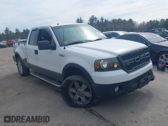 2007 Ford F-150 XLT z VIN 1FTPX04547KC53420, wystawiony jako IAAI lot #42064894 z przebiegiem 182 733 mil mil oraz . Historia ofert i sprzedaży dostępna na DreamBid. Obrazek 12.