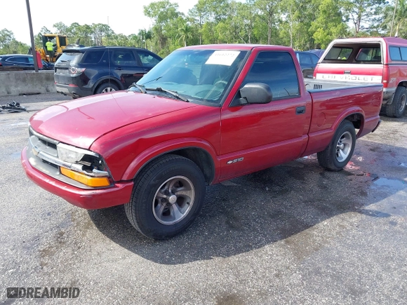 2000 Chevrolet S-10 LS with VIN 1GCCS1444YK167617, listed as a IAAI auction lot 41612272 with 115,900 mi miles. Bid and sale history available at carsss.com. Image 17.