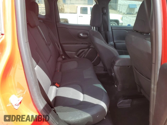 2022 Jeep Renegade Trailhawk z VIN ZACNJDC11NPN99956, wystawiony jako Copart lot #53164425 z przebiegiem 20 001 mil mil oraz Szkoda całkowita • Salvage title. Historia ofert i sprzedaży dostępna na DreamBid. Obrazek 10.