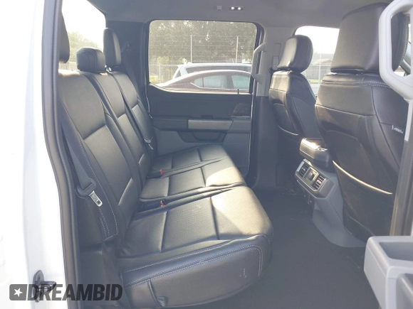 2023 Ford F-150 XL z VIN 1FTEW1CP1PKF44623, wystawiony jako IAAI lot #41921624 z przebiegiem 3 008 mil mil oraz . Historia ofert i sprzedaży dostępna na DreamBid. Obrazek 8.