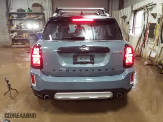 2021 MINI Countryman Cooper S with VIN WMZ83BR08M3M69818, listed as a Copart auction lot 49461025 with 31,418 mi miles and Salvage Title. Bid and sale history available at carsss.com. Image 6.