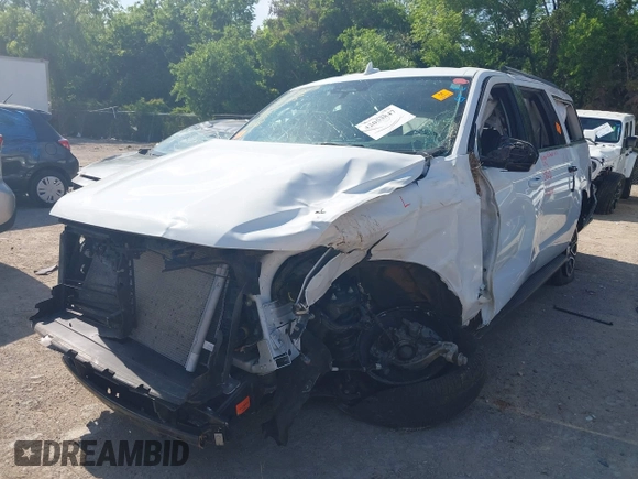 2024 Ford Expedition Max XLT with VIN 1FMJK1H81REA32577, listed as a IAAI auction lot 42053847 with Not provided miles and . Bid and sale history available at DreamBid. Image 2.