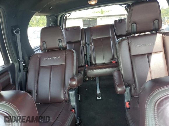 2015 Ford Expedition Platinum z VIN 1FMJU1LT8FEF01665, wystawiony jako Copart lot #61469305 z przebiegiem 155 471 mil mil oraz Szkoda całkowita • Salvage title. Historia ofert i sprzedaży dostępna na DreamBid. Obrazek 10.