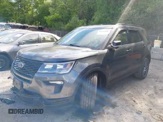 2018 Ford Explorer Sport z VIN 1FM5K8GT9JGC59377, wystawiony jako IAAI lot #42233498 z przebiegiem 103 479 mil mil oraz . Historia ofert i sprzedaży dostępna na DreamBid. Obrazek 18.