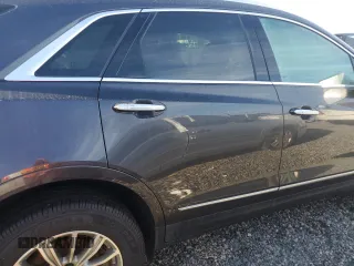 2017 Cadillac XT5 Luxury AWD z VIN 1GYKNDRSXHZ267282, wystawiony jako Copart lot #82061694 z przebiegiem Nie podano mil oraz Szkoda całkowita • Salvage title. Historia ofert i sprzedaży dostępna na DreamBid. Obrazek 10.