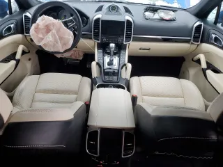 2017 Porsche Cayenne S E-Hybrid with VIN WP1AE2A2XHLA74262, listed as a Copart auction lot 41544075 with 29,837 mi miles and Salvage title. Bid and sale history available at DreamBid. Image 8.