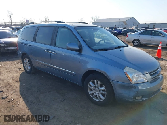 2010 Kia Sedona EX with VIN KNDMH4C38A6334878, listed as a IAAI auction lot 41772024 with 208,818 mi miles. Bid and sale history available at carsss.com. Image 1.