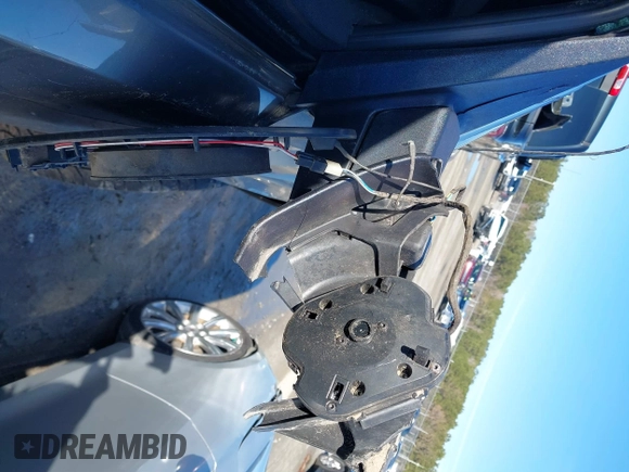 2009 Chevrolet Silverado 1500 with VIN 2GCEC39J891109818, listed as a IAAI auction lot 41302124 with Not Provided miles and . Bid and sale history available at DreamBid. Image 6.