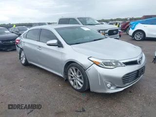 2013 Toyota Avalon XLE z VIN 4T1BK1EB2DU044501, wystawiony jako IAAI lot #41905442 z przebiegiem 97 169 mil mil oraz . Historia ofert i sprzedaży dostępna na DreamBid. Obrazek 1.