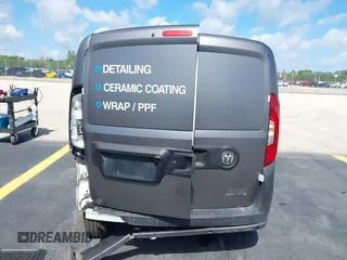 2017 Ram ProMaster City Cargo Tradesman z VIN ZFBERFAB9H6D25646, wystawiony jako IAAI lot #42258881 z przebiegiem 92 286 mil mil oraz . Historia ofert i sprzedaży dostępna na DreamBid. Obrazek 17.
