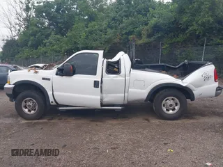 2004 Ford F-250 XL z VIN 1FTNX21L14EA34902, wystawiony jako IAAI lot #42610827 z przebiegiem Nie podano mil oraz . Historia ofert i sprzedaży dostępna na DreamBid. Obrazek 14.