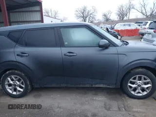 2020 Kia Soul S with VIN KNDJ23AU3L7732782, listed as a IAAI auction lot 41217711 with 63,225 mi miles. Bid and sale history available at carsss.com. Image 13.