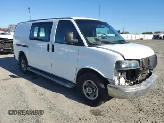 2019 GMC Savana Cargo Van with VIN 1GTW7AFG9K1256506, listed as a Copart auction lot 83844804 with 93,502 mi miles and Salvage Title. Bid and sale history available at carsss.com. Image 4.