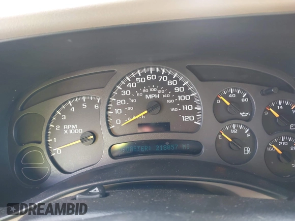 2005 GMC Yukon SLT with VIN 1GKEK13T15J118270, listed as a IAAI auction lot 41937413 with 218,057 mi miles. Bid and sale history available at carsss.com. Image 7.