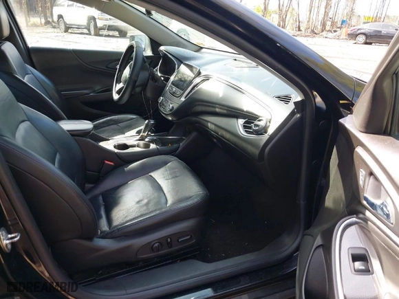 2017 Chevrolet Malibu LT with VIN 1G1ZE5ST8HF127609, listed as a IAAI auction lot 41600431 with 97,500 mi miles. Bid and sale history available at carsss.com. Image 5.