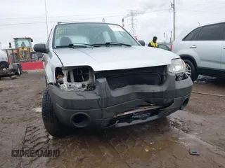 2007 Ford Escape XLS with VIN 1FMCU92Z07KC05670, listed as a IAAI auction lot 41491641 with 109,289 mi miles and . Bid and sale history available at DreamBid. Image 6.