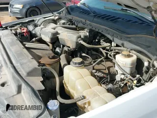 2019 Ford F-250 XL z VIN 1FT7W2B65KED74071, wystawiony jako IAAI lot #42505692 z przebiegiem 197 880 mil mil oraz . Historia ofert i sprzedaży dostępna na DreamBid. Obrazek 19.