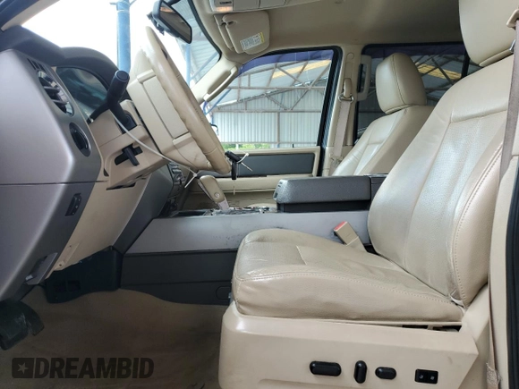 2013 Ford Expedition XLT with VIN 1FMJU1J57DEF42919, listed as a Copart auction lot 60502075 with 218,559 mi miles and Salvage title. Bid and sale history available at DreamBid. Image 7.