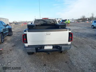 2007 Chevrolet Silverado 1500 LT w/1LT with VIN 1GCEC19J47Z510694, listed as a IAAI auction lot 41474581 with 186,066 mi miles. Bid and sale history available at carsss.com. Image 16.