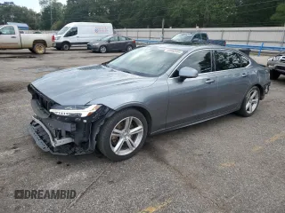 2019 Volvo S90 Momentum with VIN LVY102AKXKP083603, listed as a Copart auction lot 69868464 with 103,663 mi miles and Salvage Title. Bid and sale history available at carsss.com. Image 1.