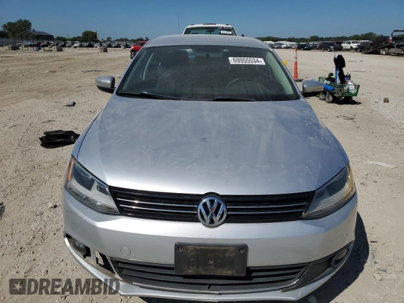2011 Volkswagen Jetta SEL with VIN 3VWLZ7AJXBM056107, listed as a Copart auction lot 69955534 with 104,451 mi miles and Salvage title. Bid and sale history available at DreamBid. Image 5.