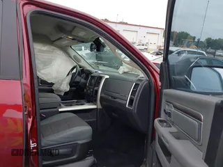 2017 Ram 1500 SLT z VIN 1C6RR6TT8HS551192, wystawiony jako IAAI lot #42267442 z przebiegiem 201 423 mil mil oraz . Historia ofert i sprzedaży dostępna na DreamBid. Obrazek 5.