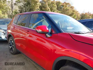 2022 Mitsubishi Outlander SE z VIN JA4J4UA80NZ048633, wystawiony jako IAAI lot #41874611 z przebiegiem 30 335 mil mil oraz . Historia ofert i sprzedaży dostępna na DreamBid. Obrazek 13.