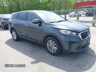 2020 Kia Sorento LX z VIN 5XYPGDA58LG618502, wystawiony jako IAAI lot #42017262 z przebiegiem 127 702 mil mil oraz . Historia ofert i sprzedaży dostępna na DreamBid. Obrazek 1.