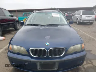 2004 BMW 3 Series 325i with VIN WBAEN33464PC13314, listed as a IAAI auction lot 42110516 with 195,498 mi miles and . Bid and sale history available at carsss.com. Image 12.